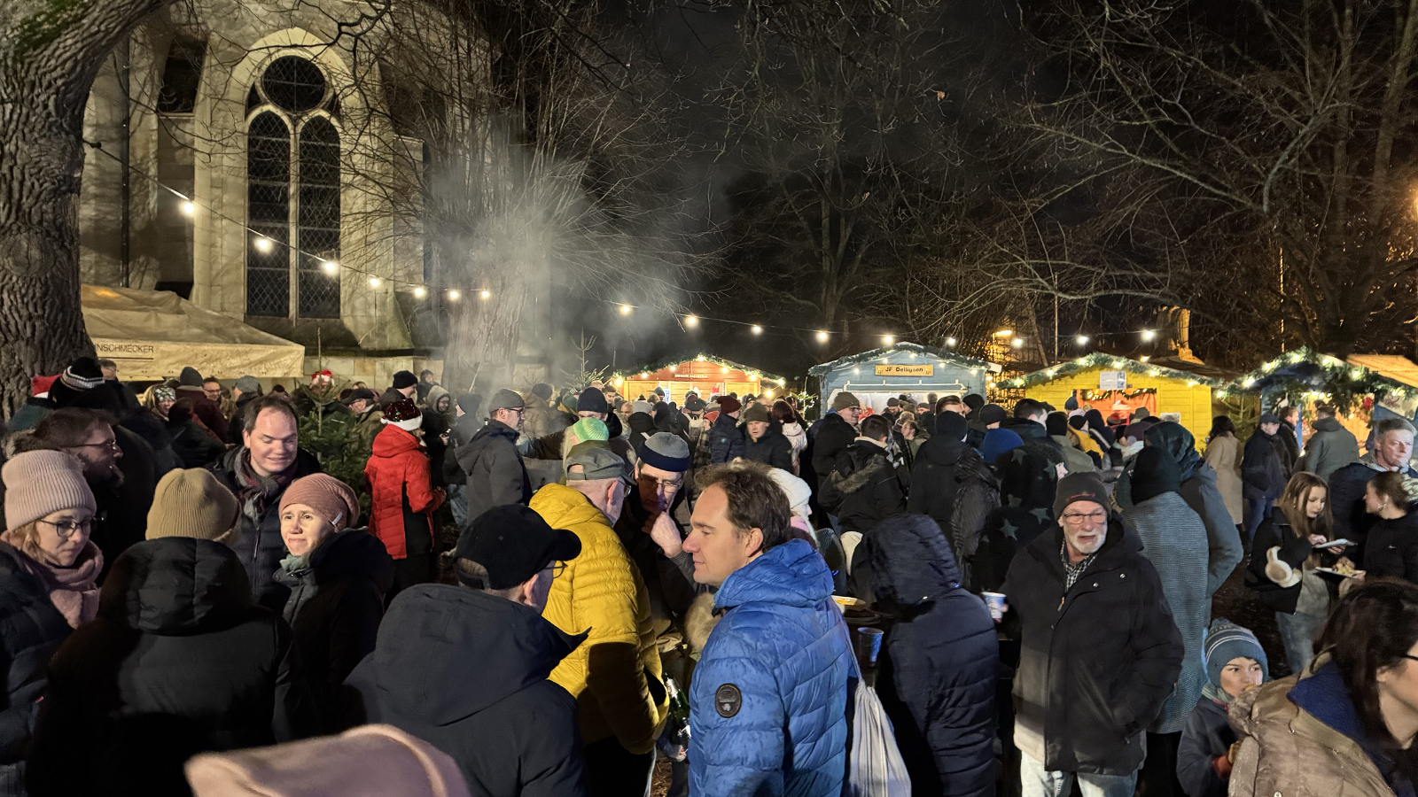 Delligser Adventszauber lädt vom 12. bis 14. Dezember zu festlichen Tagen rund um die St.-Georgs-Kirche ein