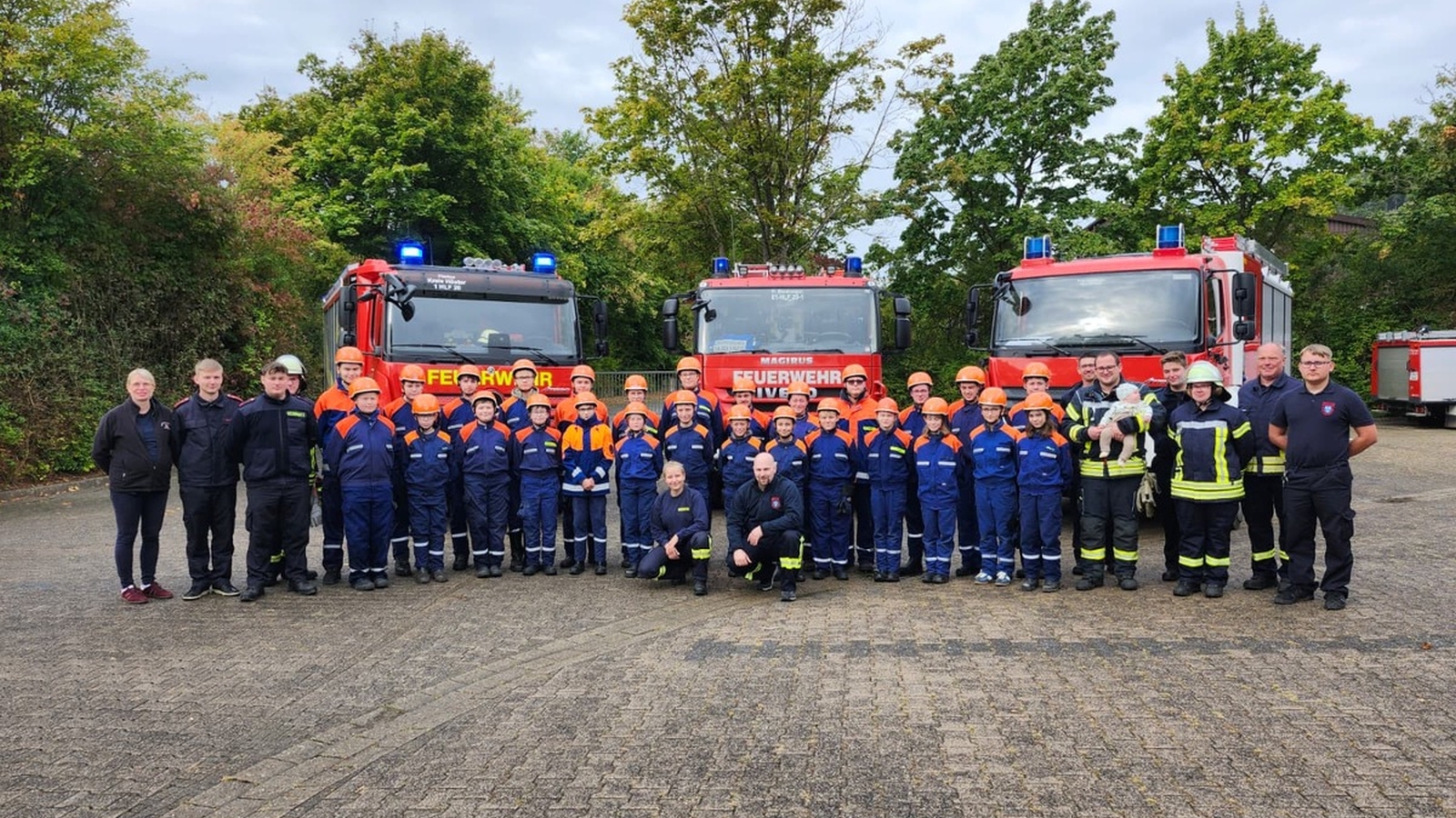 24 Stunden im Einsatz: Jugendfeuerwehren trainieren realistische Einsätze in Beverungen