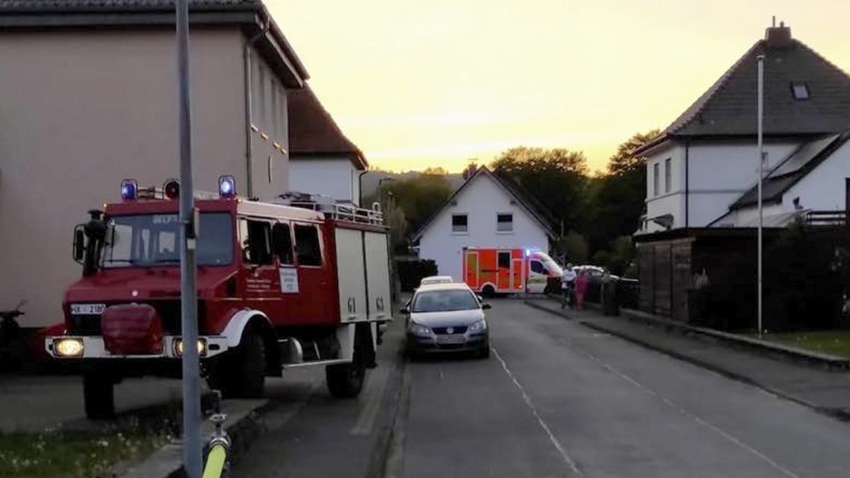 Unklare Rauchentwicklung in Lüchtringen: Eine Person aus verrauchter Wohnung gerettet