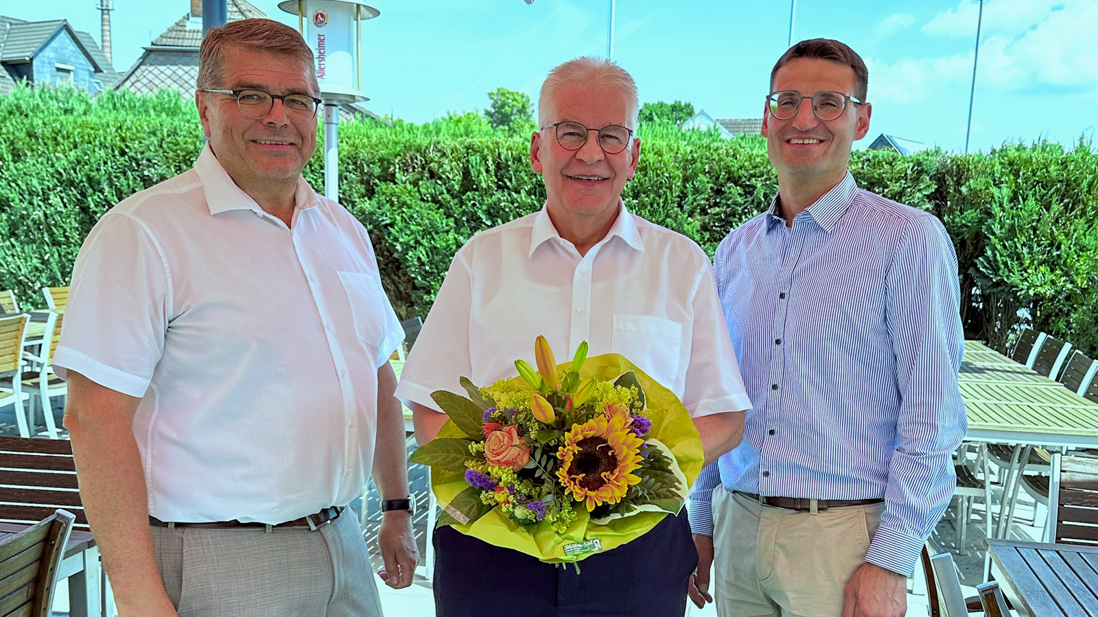 VR-Bank in Südniedersachsen verabschiedet Prokurist Rolf Haas nach 48 Jahren in den Ruhestand