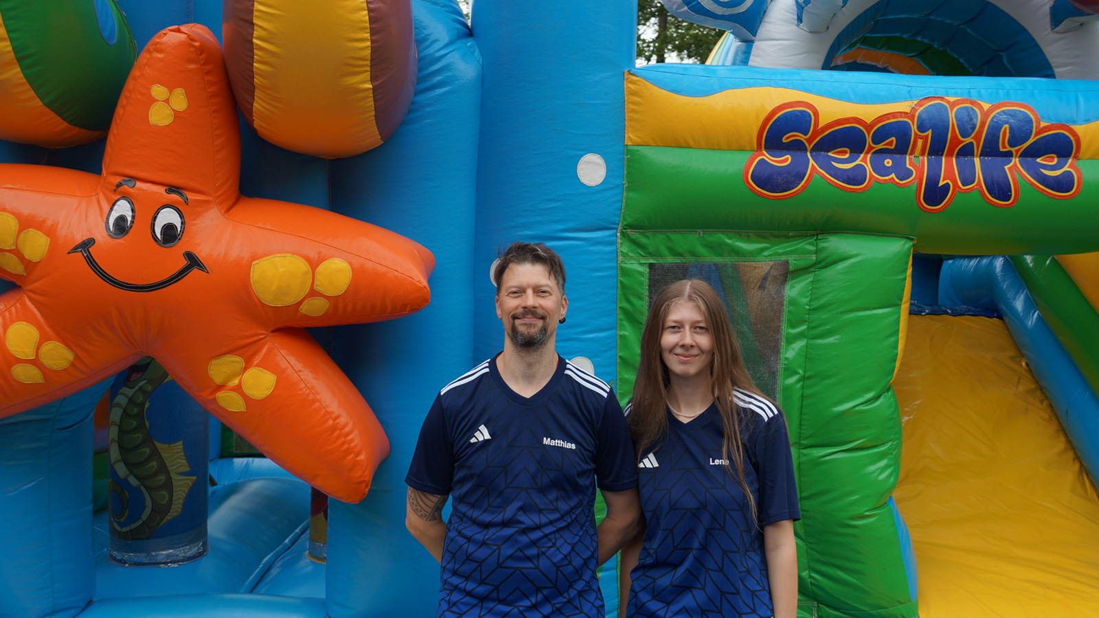 Hüpfburg, Bungee Run und Slush-Eis: Sommerfest des TV87 sorgt für strahlende Kinderaugen