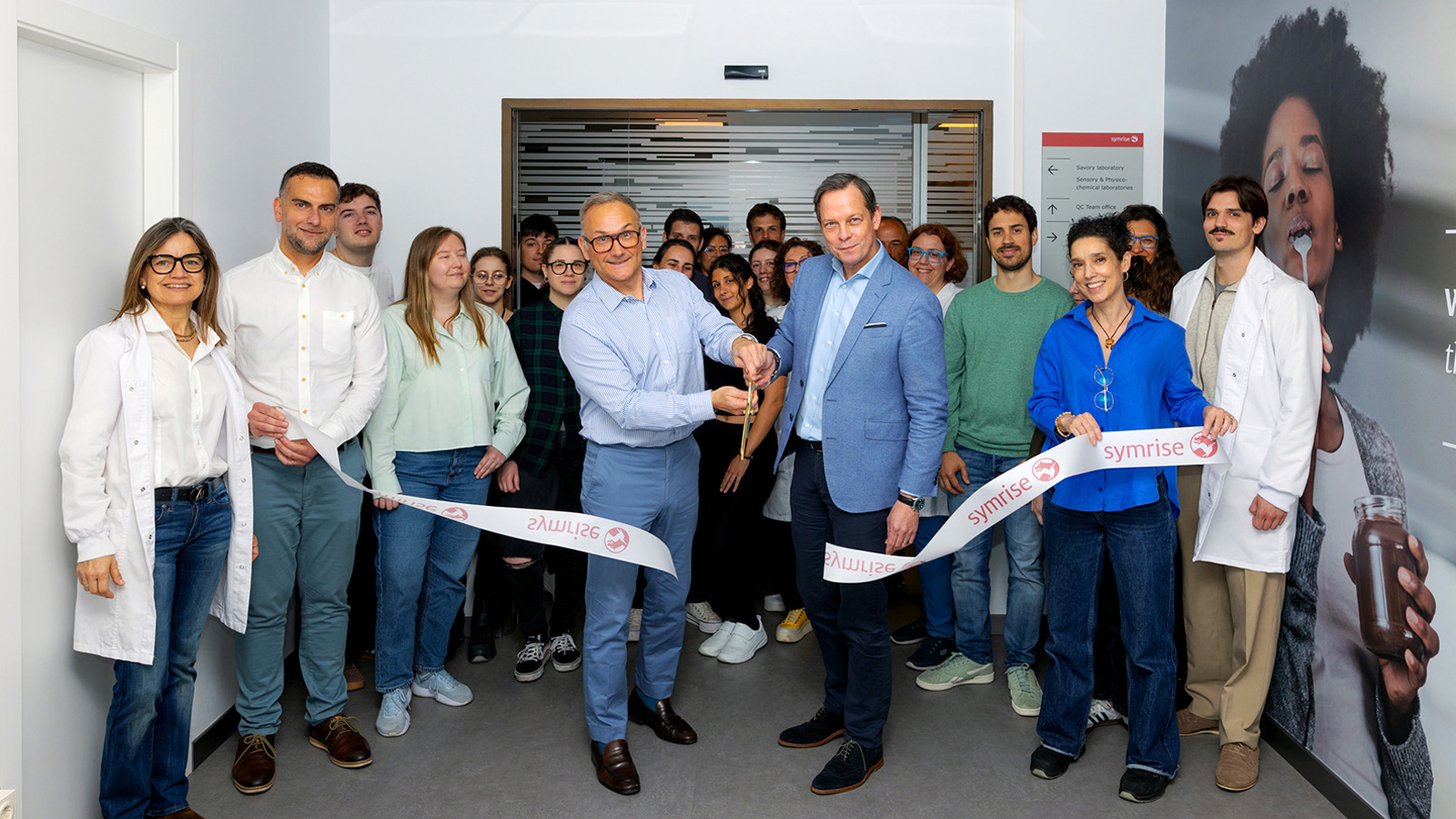 Symrise eröffnet modernisierten Standort in Spanien und stärkt Food-&-Beverage-Geschäft