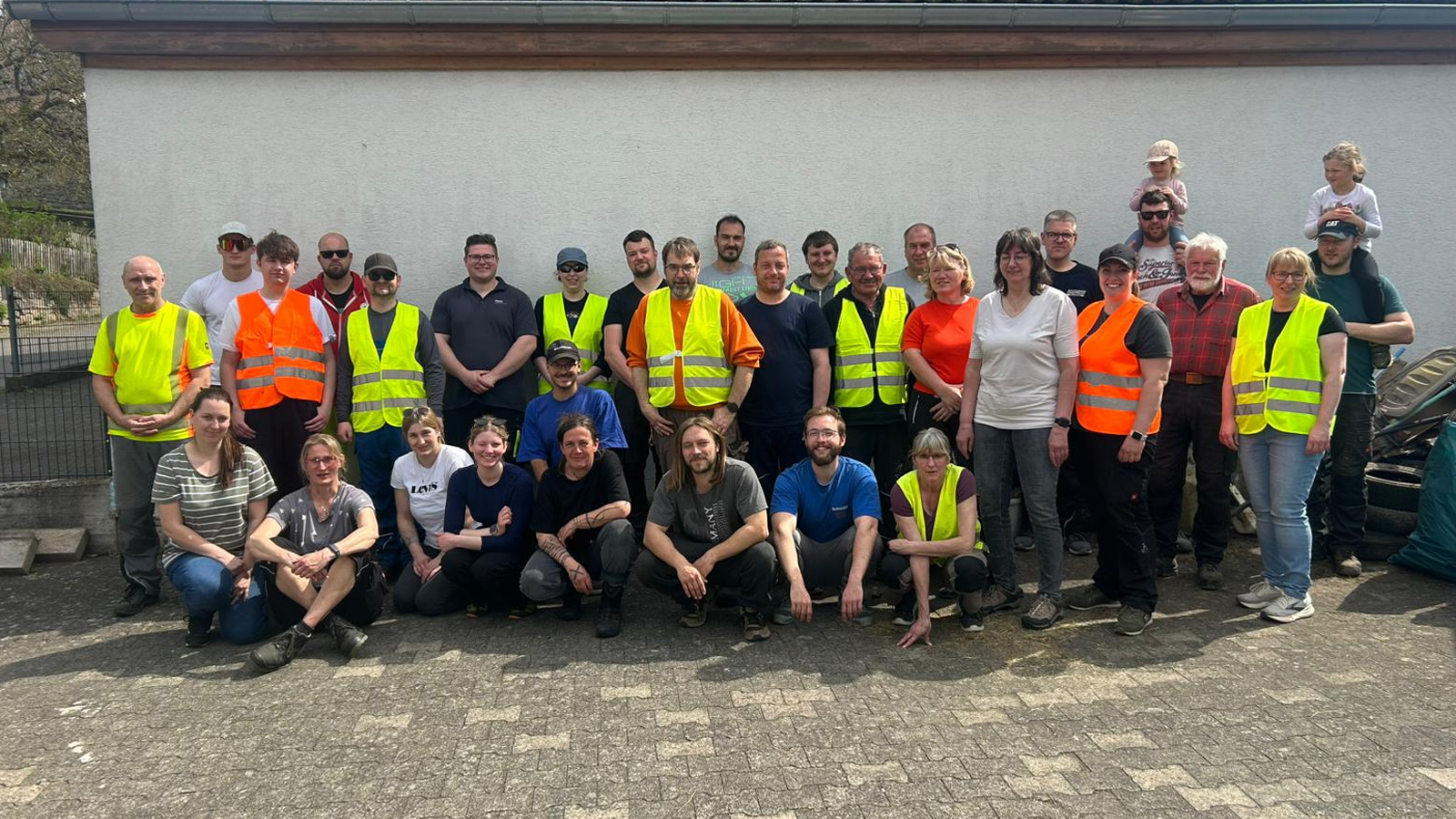 Feuerwehr Brevörde organisiert „Aktion Saubere Landschaft“ mit über 50 Teilnehmenden und großem Müllfund