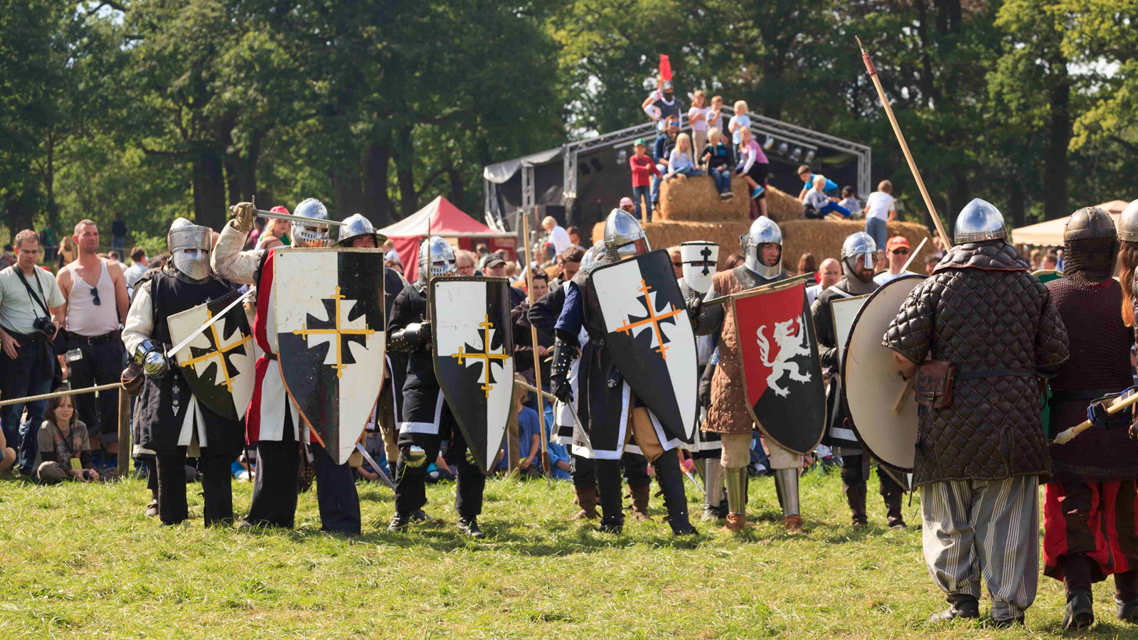 Tierpark Sababurg lädt zum 18. Mittelalterlichen Spectaculum mit Ritterturnier und Markt