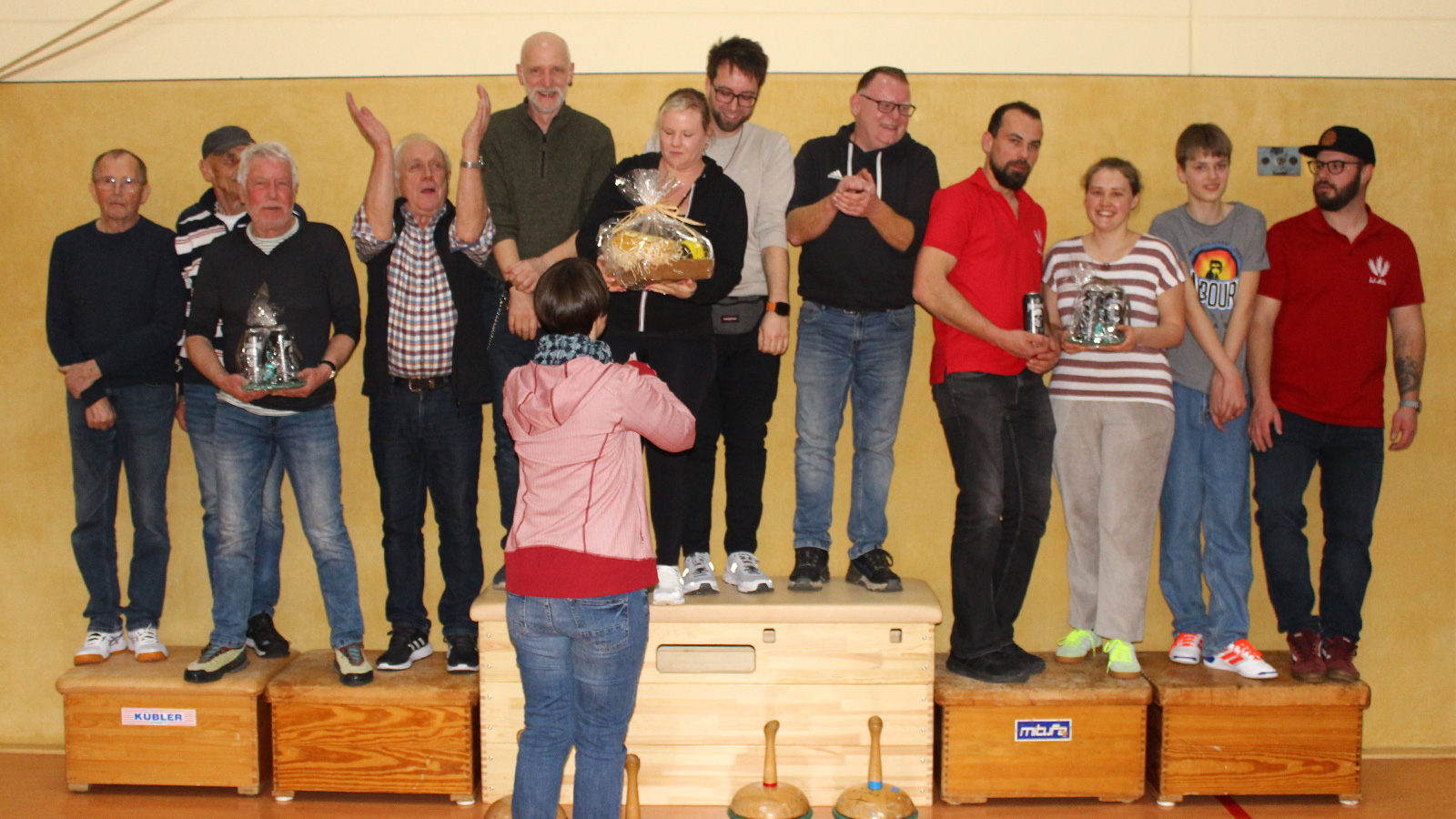 Hallenbosseln in Mainzholzen: Schützenverein siegt nach spannendem Turnierverlauf