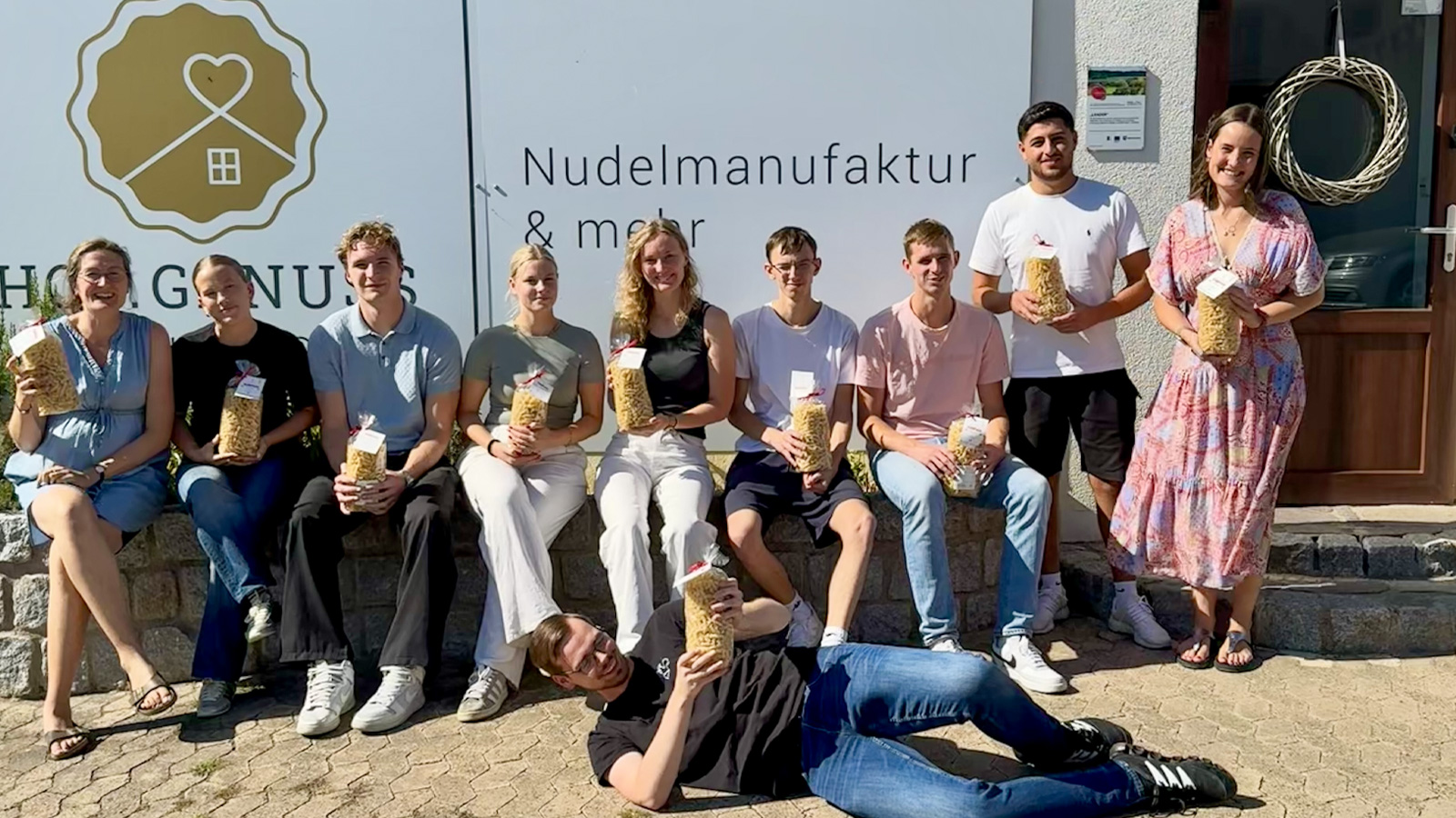 200 Nudeltüten und jede Menge Teamgeist: Hahnemühle-Nachwuchs erlebt besondere Ausbildungstage