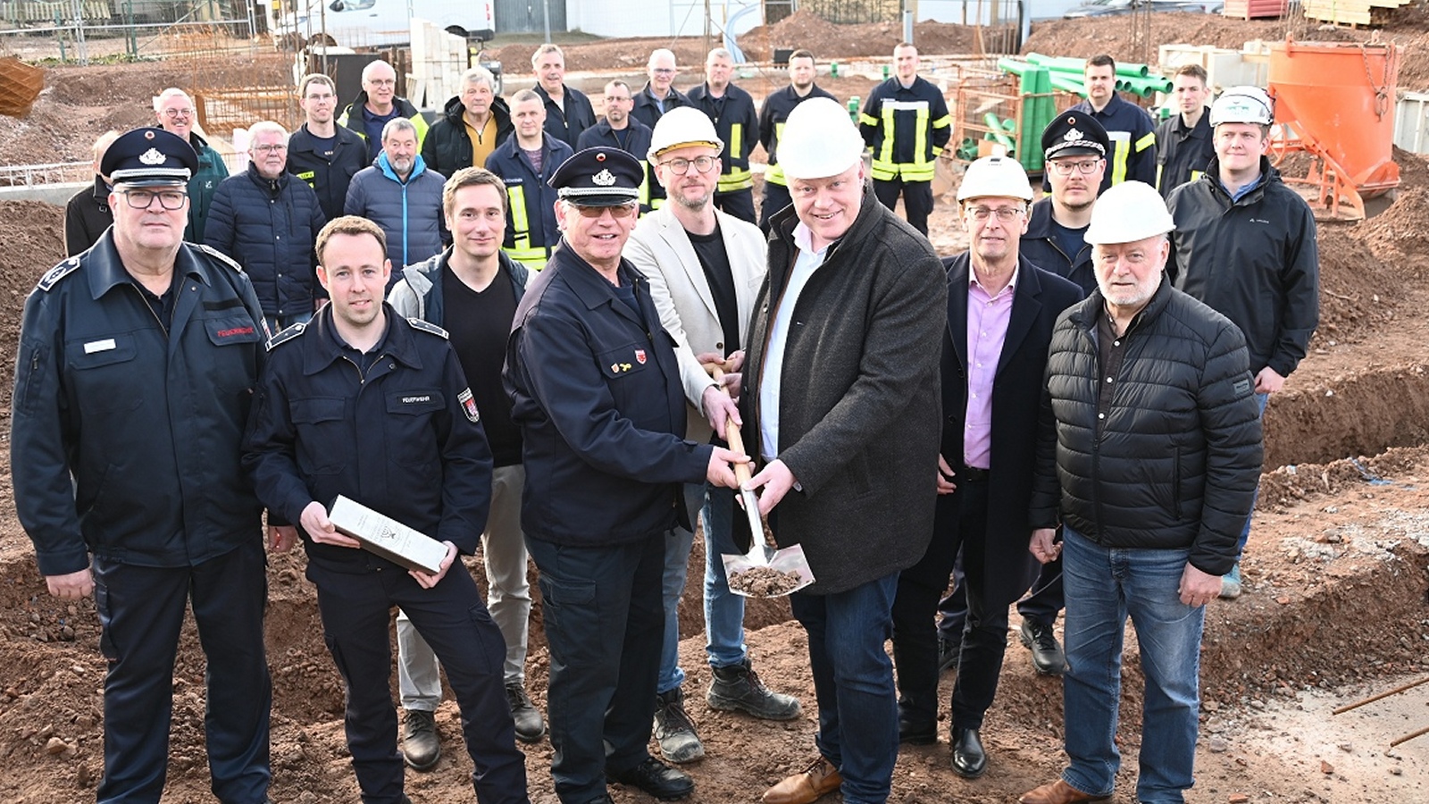 Offizieller Baustart für das neue Feuerwehrgerätehaus in Lüchtringen: So war’s – so wird’s!