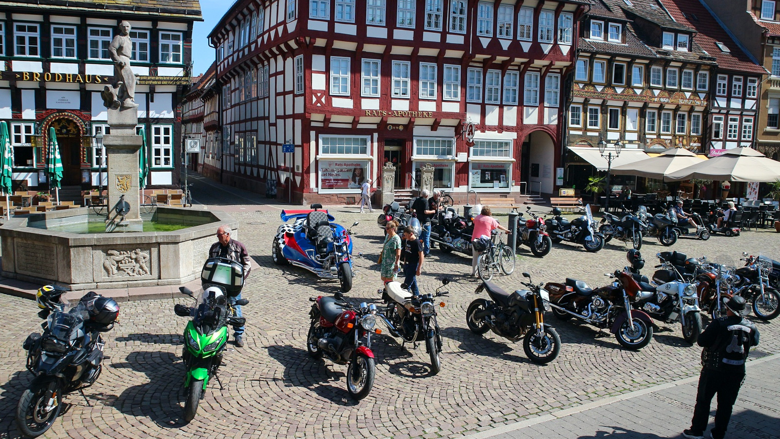 Einbecker Motorradgottesdienst feiert Jubiläum mit Sommerkirche, Plankenmobil und gemeinsamer Ausfahrt