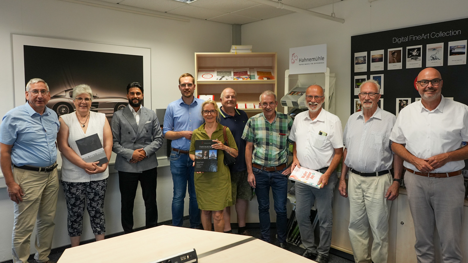 Hahnemühle spricht mit Kommunalpolitikern über geplante Erweiterungen, Verkehrsanbindung und Wohnraum
